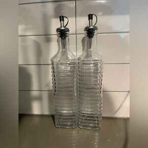 Tahari Home- 2 piece oil & vinegar dispenser set